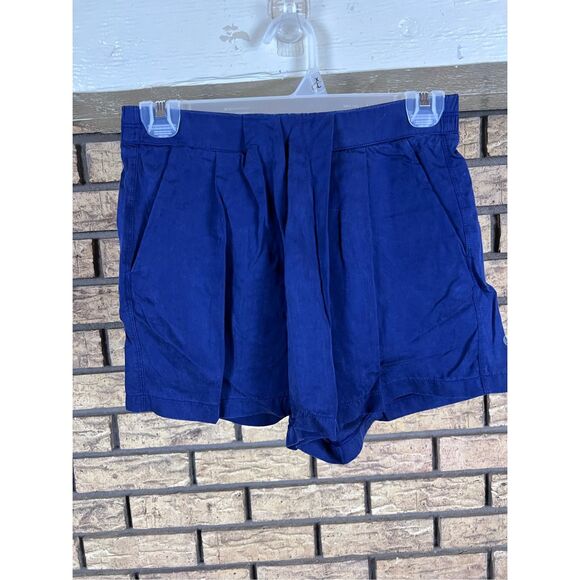 Lululemon Women's Size 4 Keepsake Pleated Tencel Shorts‎ Hero Blue - Picture 1 of 5